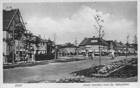 Jacob Catsln-1936-001.jpg - Jacob Catslaan, hoek Ds. Nahuyslaan. Jacob Cats was Nederlands staatsman en dichter (1577-1660). Foto gemaakt in 1936.